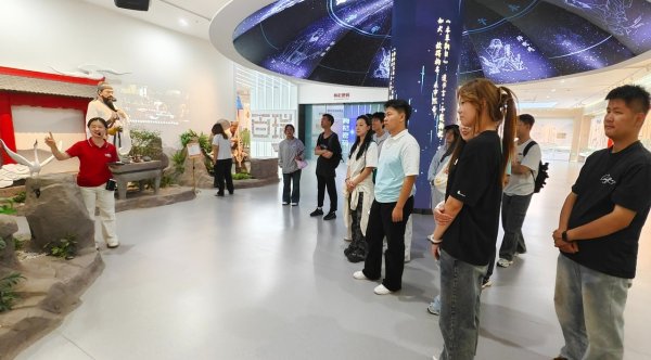 鼎坤策略 宁夏银川市“小工带你去看岗”活动帮青年求职解惑